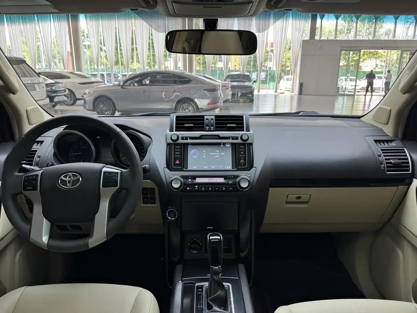 2016 Prado 2.7L Automatic Standard Edition — миниатюра 14