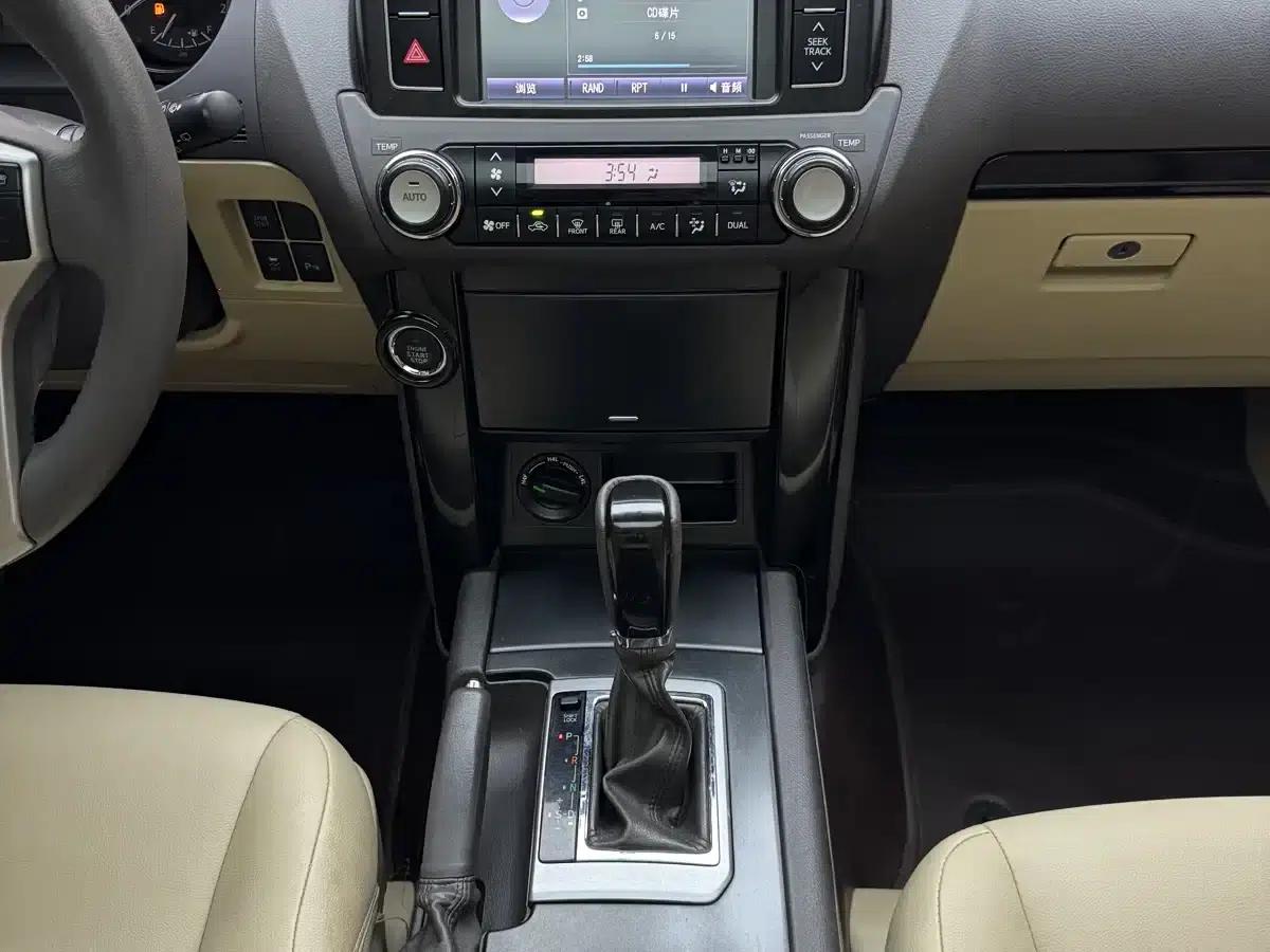 2016 Prado 2.7L Automatic Standard Edition — миниатюра 15