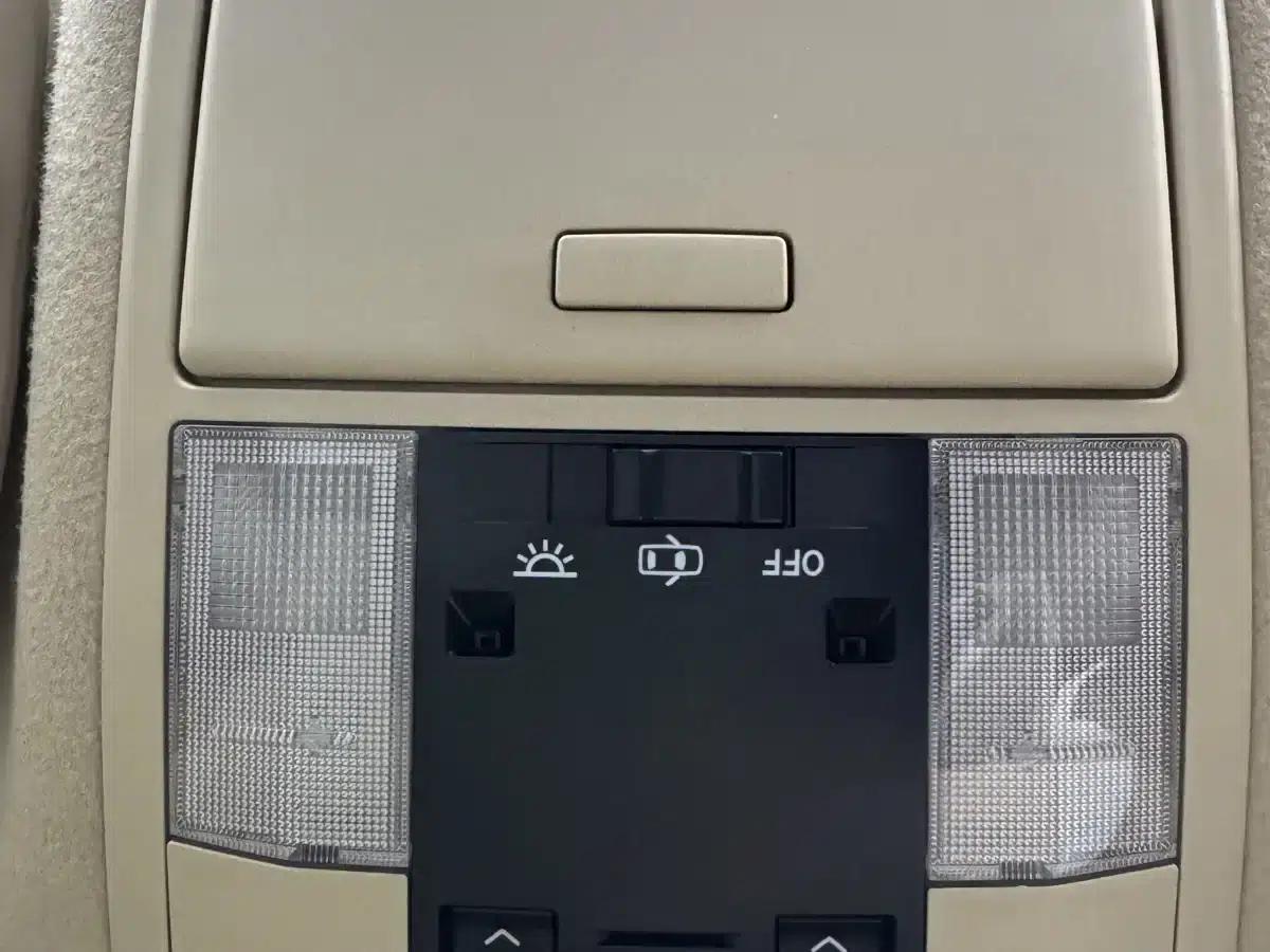 2016 Prado 2.7L Automatic Standard Edition — миниатюра 26