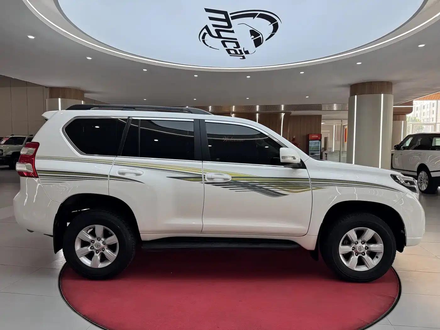 2016 Prado 2.7L Automatic Standard Edition — миниатюра 4