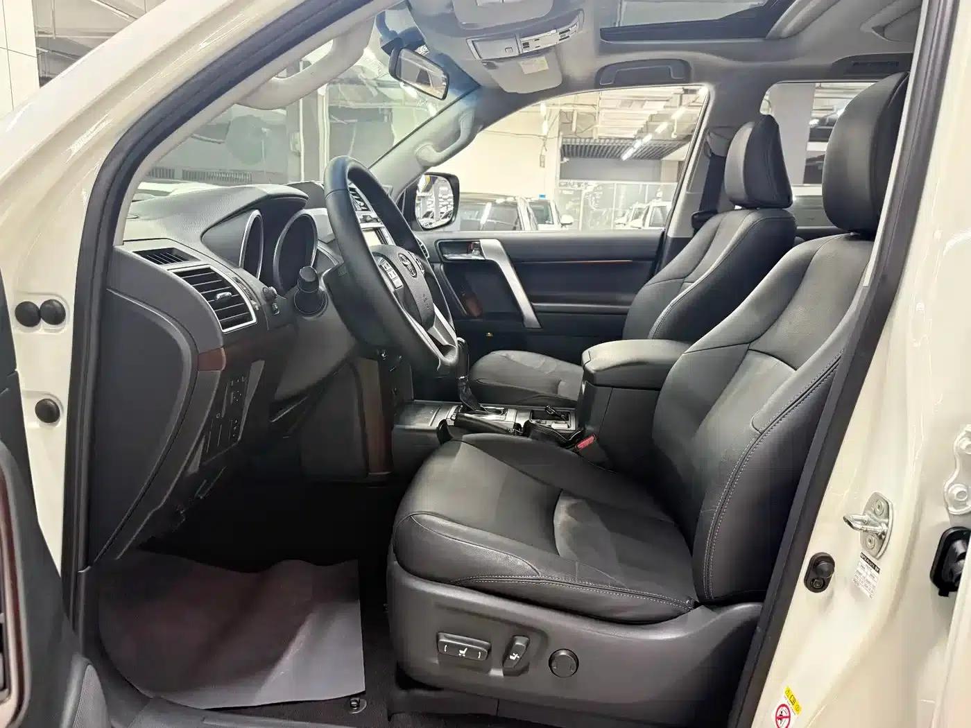 2016 Prado 3.5L Automatic TX-L NAVI — миниатюра 8