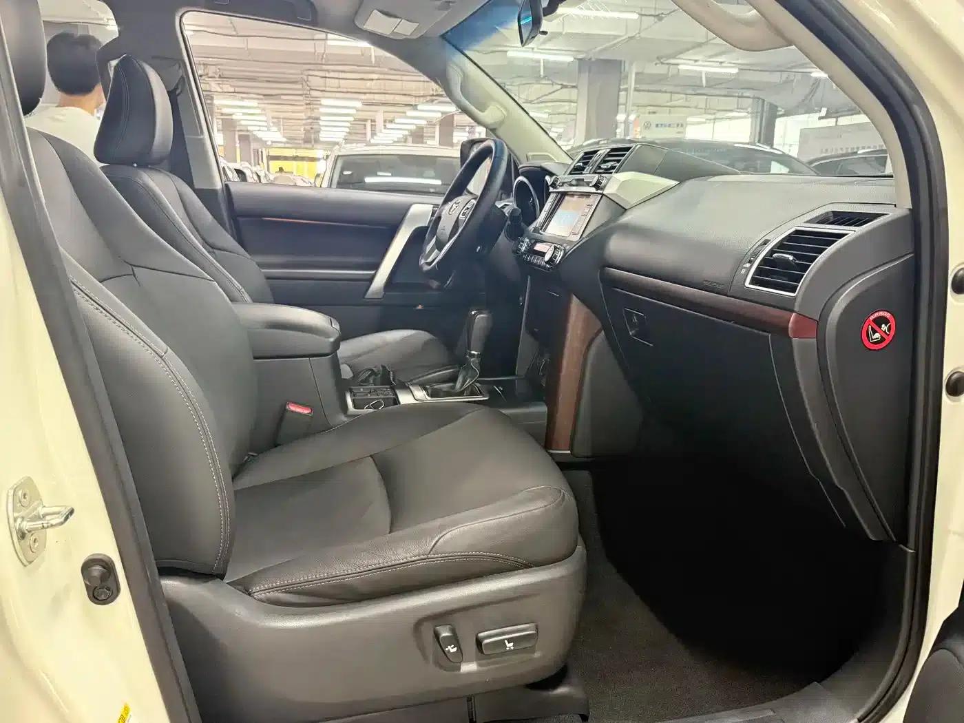 2016 Prado 3.5L Automatic TX-L NAVI — миниатюра 10