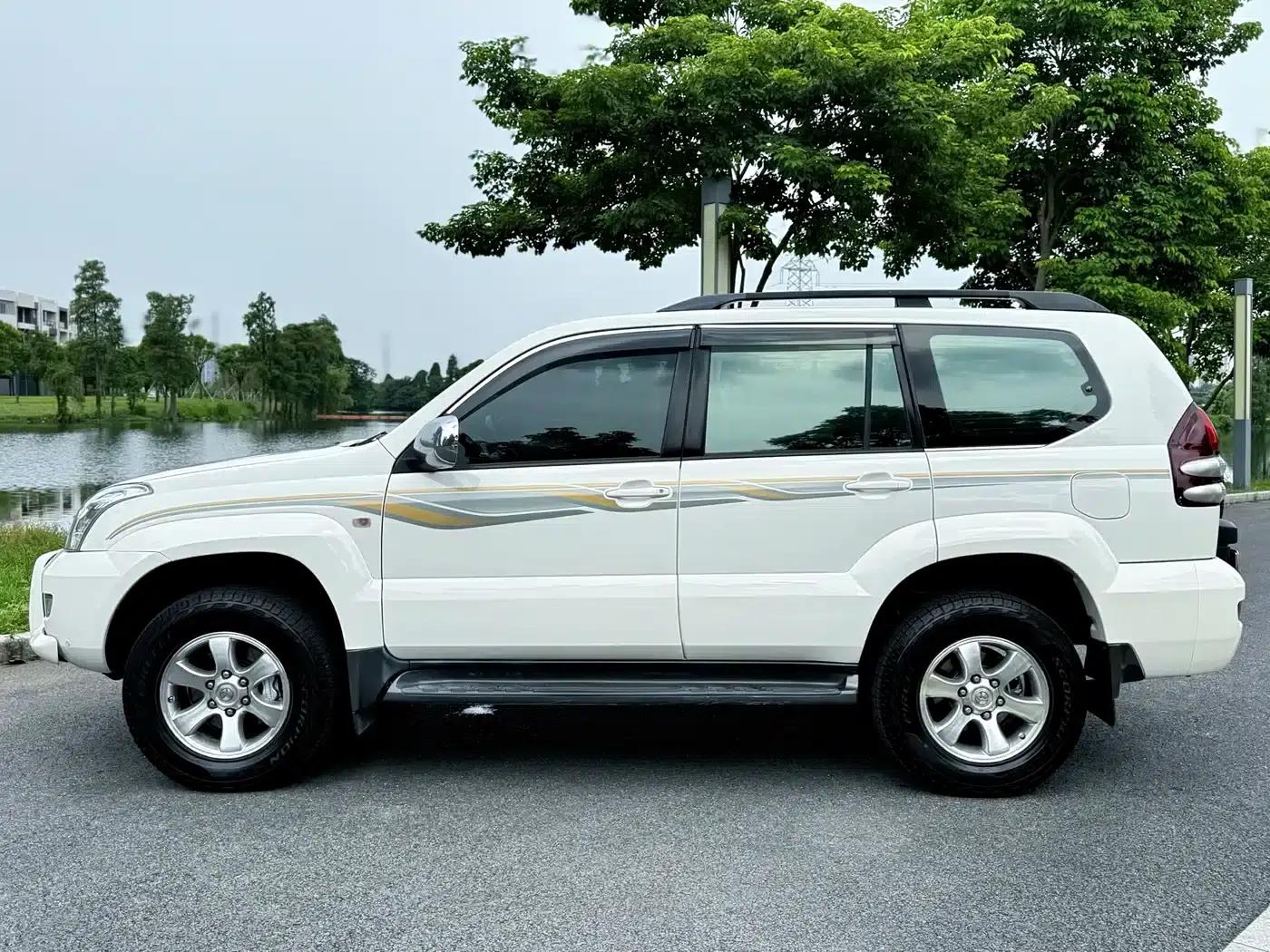 2004 Prado 4.0L Automatic GX — миниатюра 2