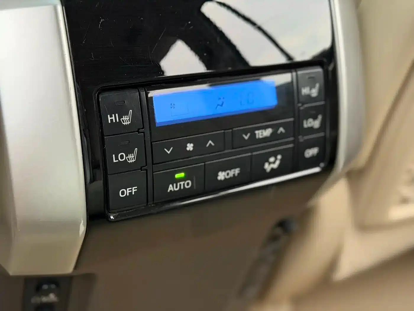 2018 Prado 3.5L Automatic TX-L NAVI — миниатюра 17