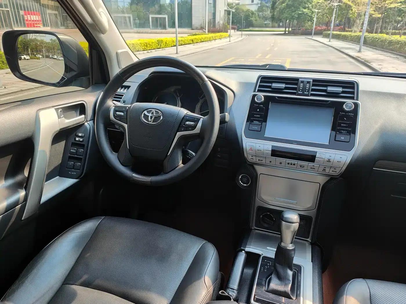 2018 Prado 3.5L Automatic TX-L with Rear-mounted Spare Tire — миниатюра 7