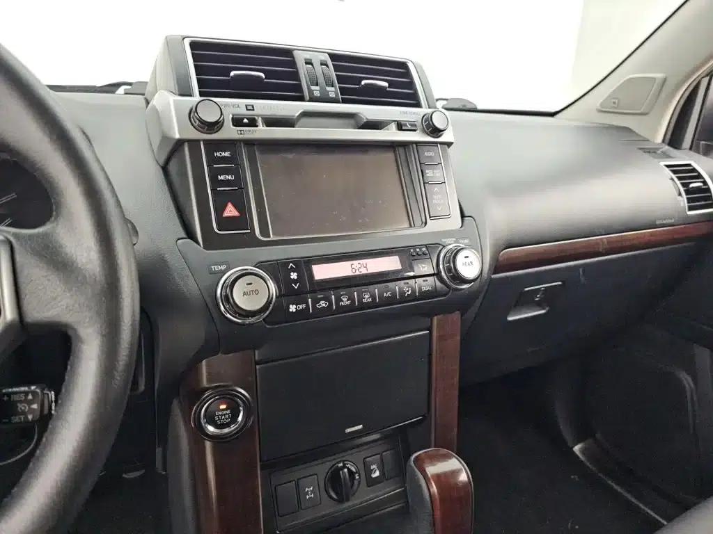 2016 Prado 3.5L Automatic TX-L NAVI — миниатюра 11