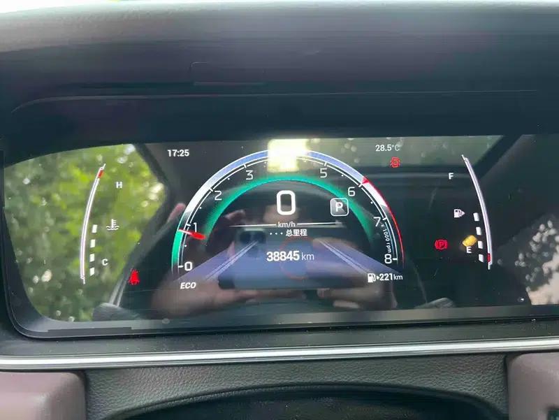 Trumpchi M6 2021 270T Automatic Luxury Edition 7-seater — миниатюра 13