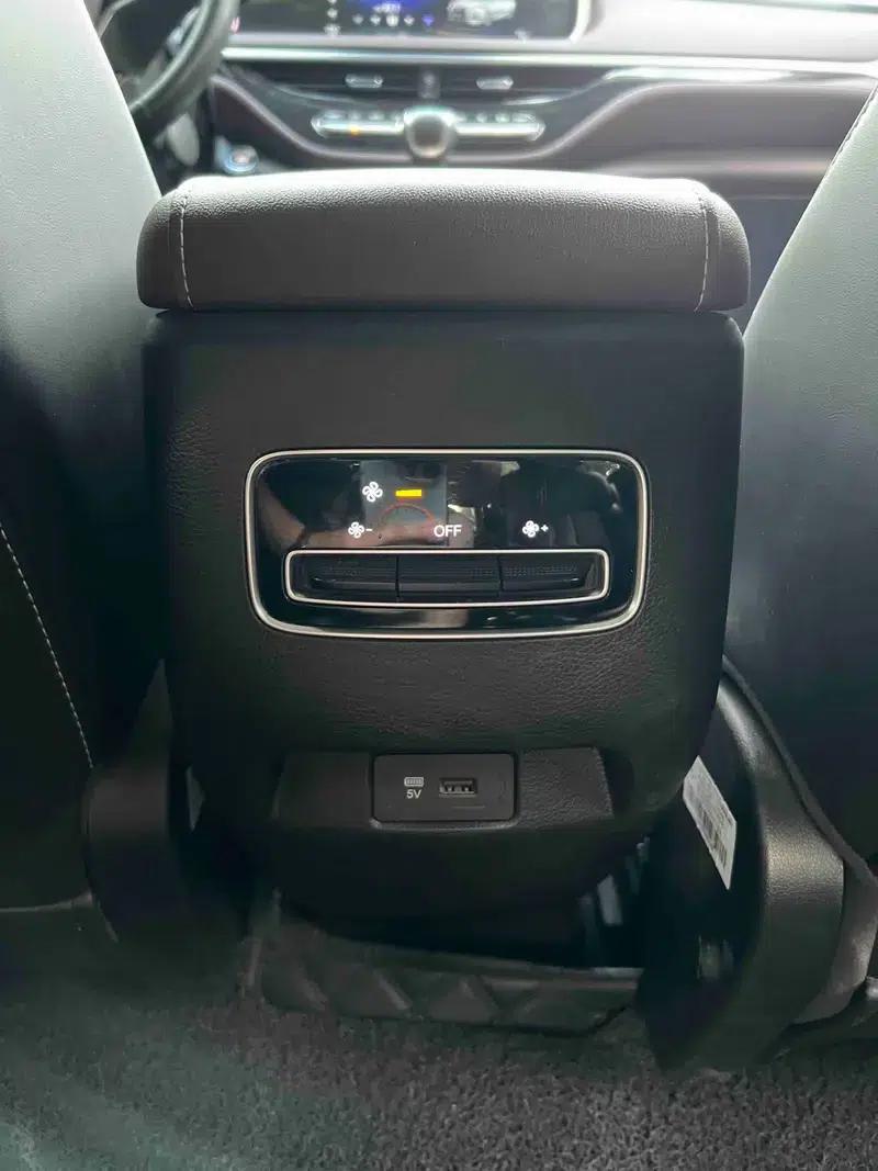 Trumpchi M6 2021 270T Automatic Luxury Edition 7-seater — миниатюра 8