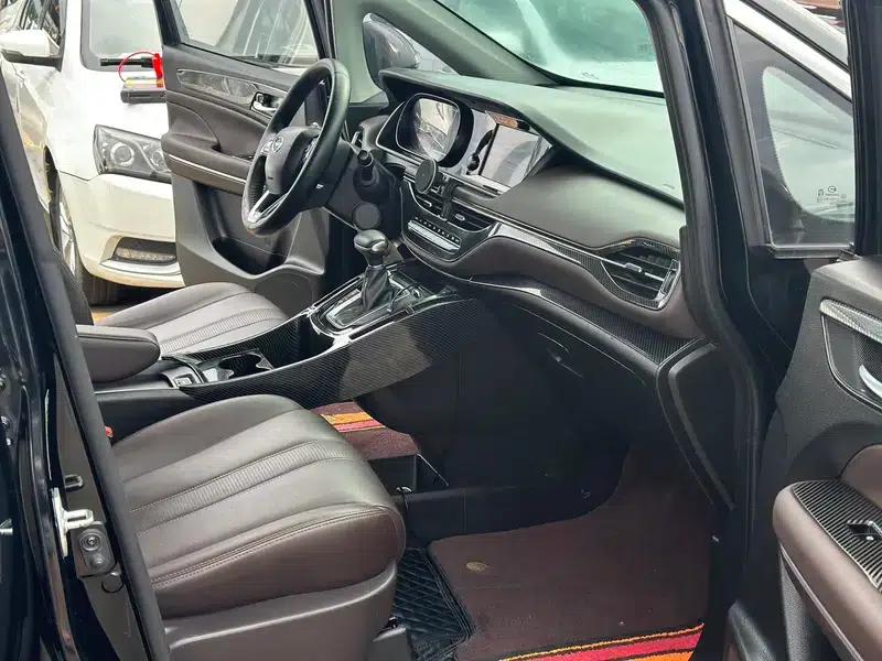 Trumpchi M6 2019 270T Automatic Premium Edition 7-seater National V Emission Standard — миниатюра 8