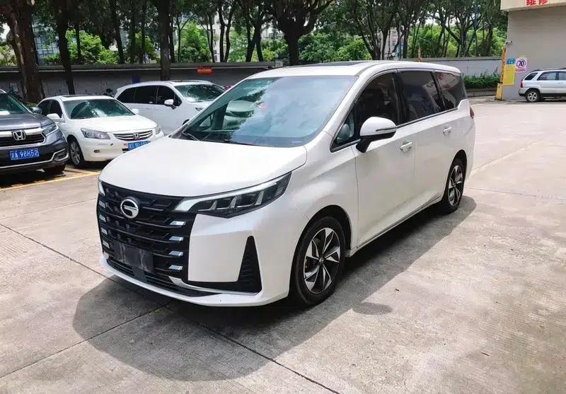 Trumpchi M6 2021 270T Automatic Luxury Edition 7-seater — миниатюра 1