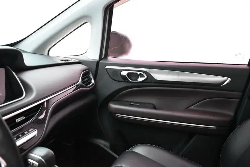 Trumpchi M6 2021 Pro 270T AT Luxury Edition — миниатюра 16