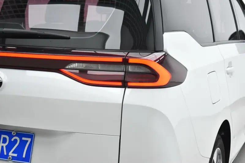 Trumpchi M6 2021 Pro 270T AT Luxury Edition — миниатюра 9
