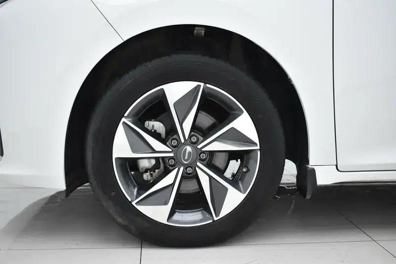 Trumpchi M6 2021 Pro 270T AT Luxury Edition — миниатюра 10
