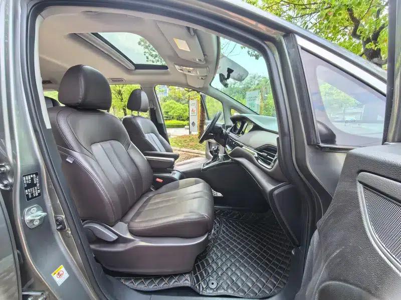 Trumpchi M6 2019 270T Automatic Luxury Edition 7-seater National VI Emission Standard — миниатюра 21