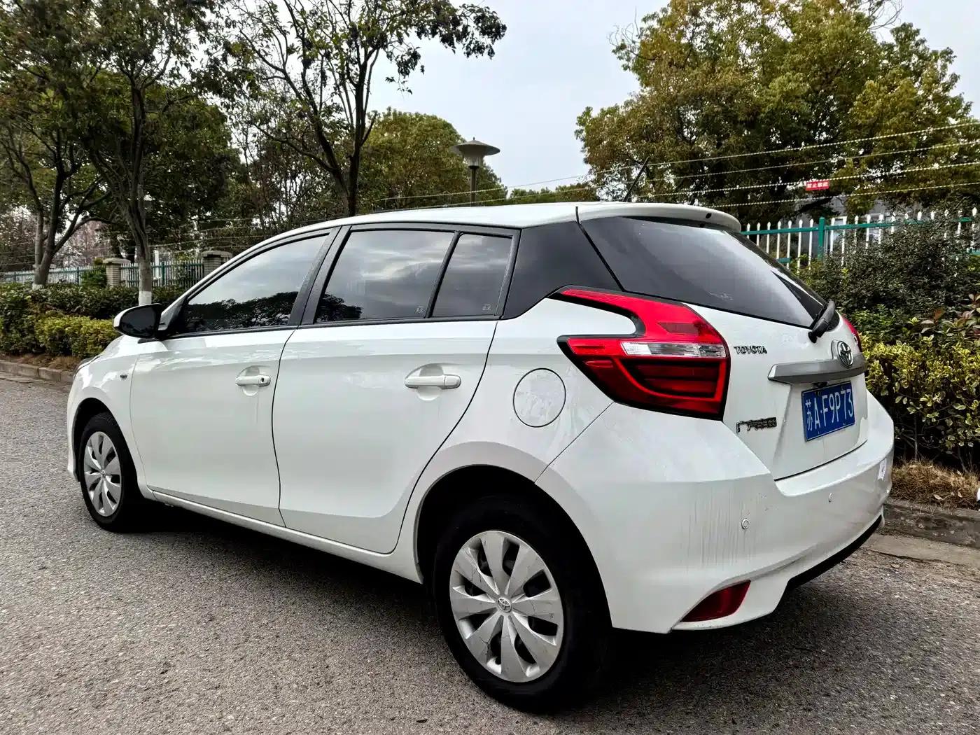 YARiS L Zhixuan 2016 Facelift 1.5E CVT Dynamic Edition — миниатюра 12