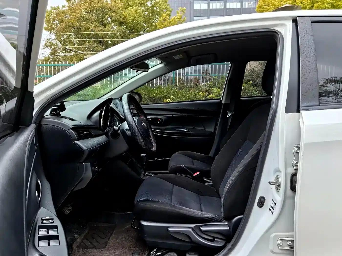 YARiS L Zhixuan 2016 Facelift 1.5E CVT Dynamic Edition — миниатюра 4