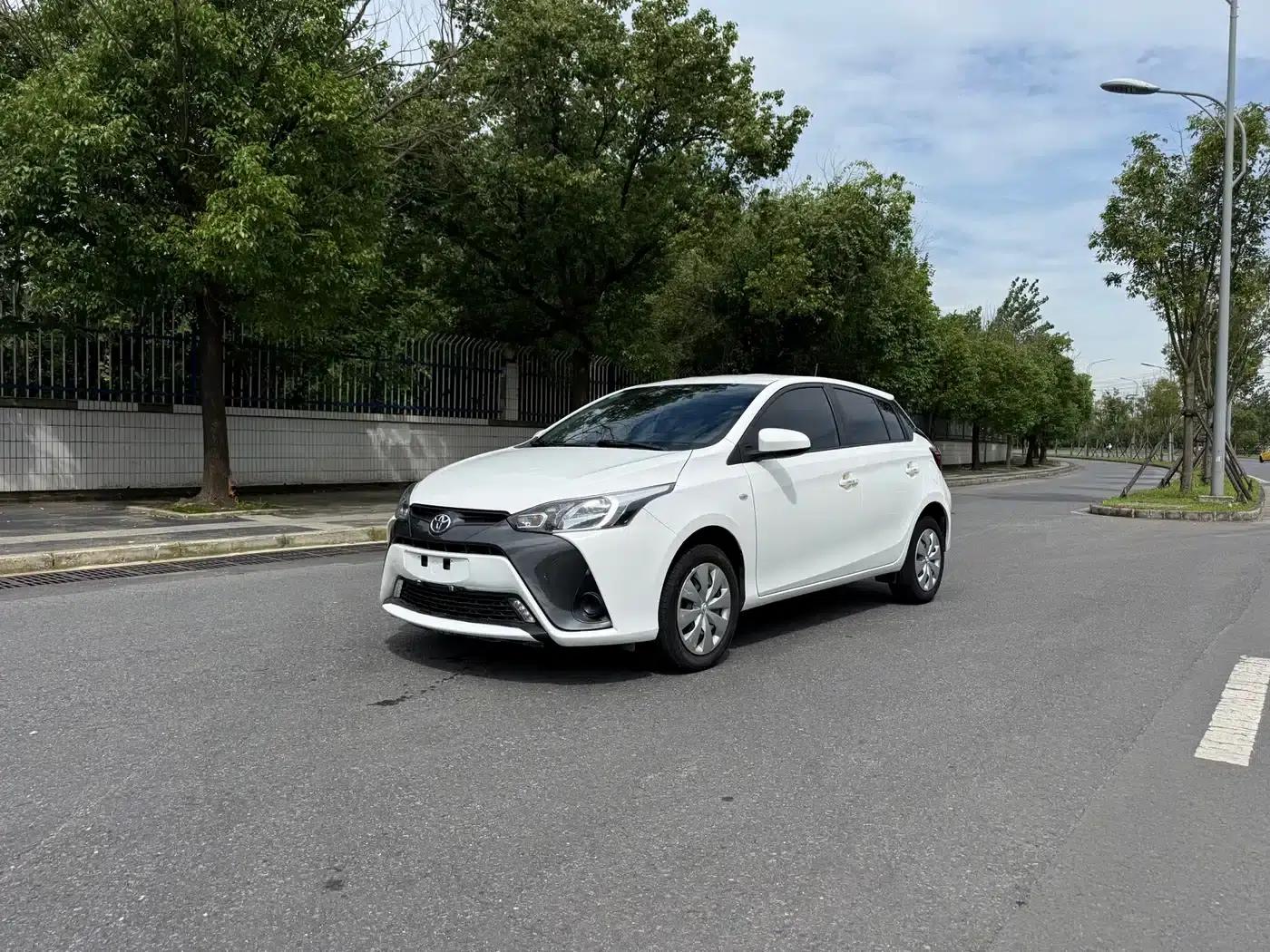 YARiS L Zhixuan 2021 1.5L CVT Leading Edition — миниатюра 1
