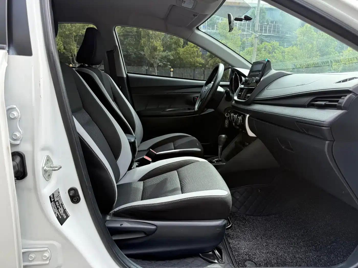 YARiS L Zhixuan 2021 1.5L CVT Leading Edition — миниатюра 12