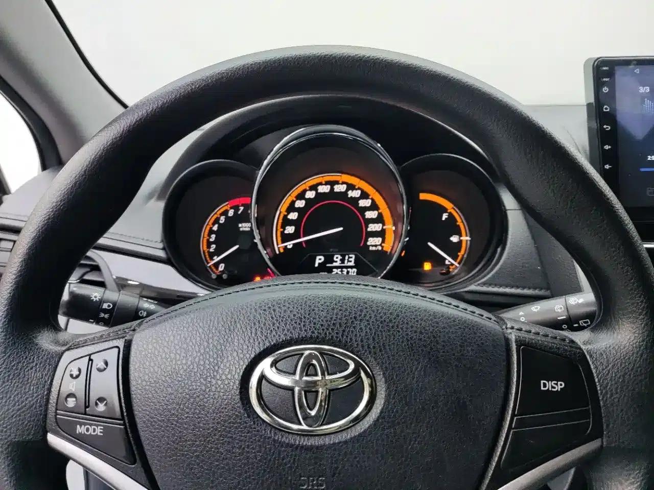 YARiS L Zhixuan 2022 1.5L CVT Luxury PLUS Edition — миниатюра 14