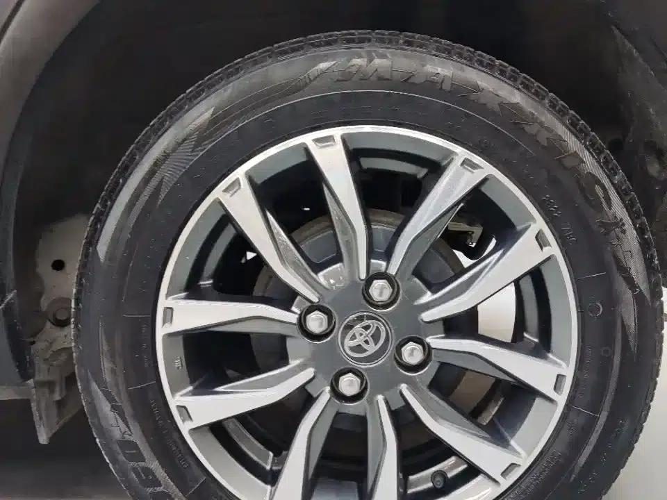 YARiS L Zhixuan 2022 1.5L CVT Luxury PLUS Edition — миниатюра 16