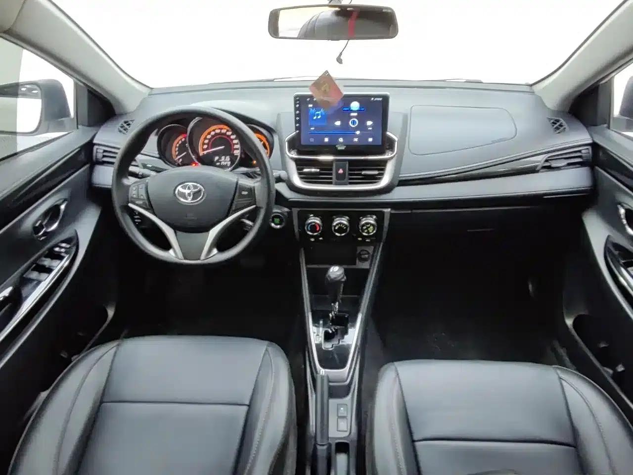 YARiS L Zhixuan 2022 1.5L CVT Luxury PLUS Edition — миниатюра 10