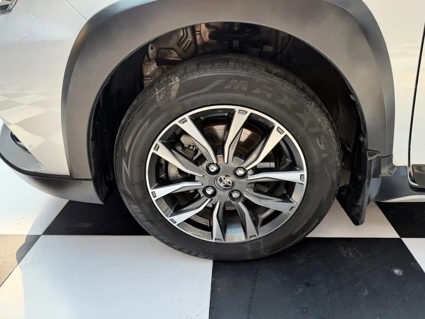 YARiS L 2022 Model YARiS X 1.5L CVT Luxury PLUS Edition — миниатюра 17