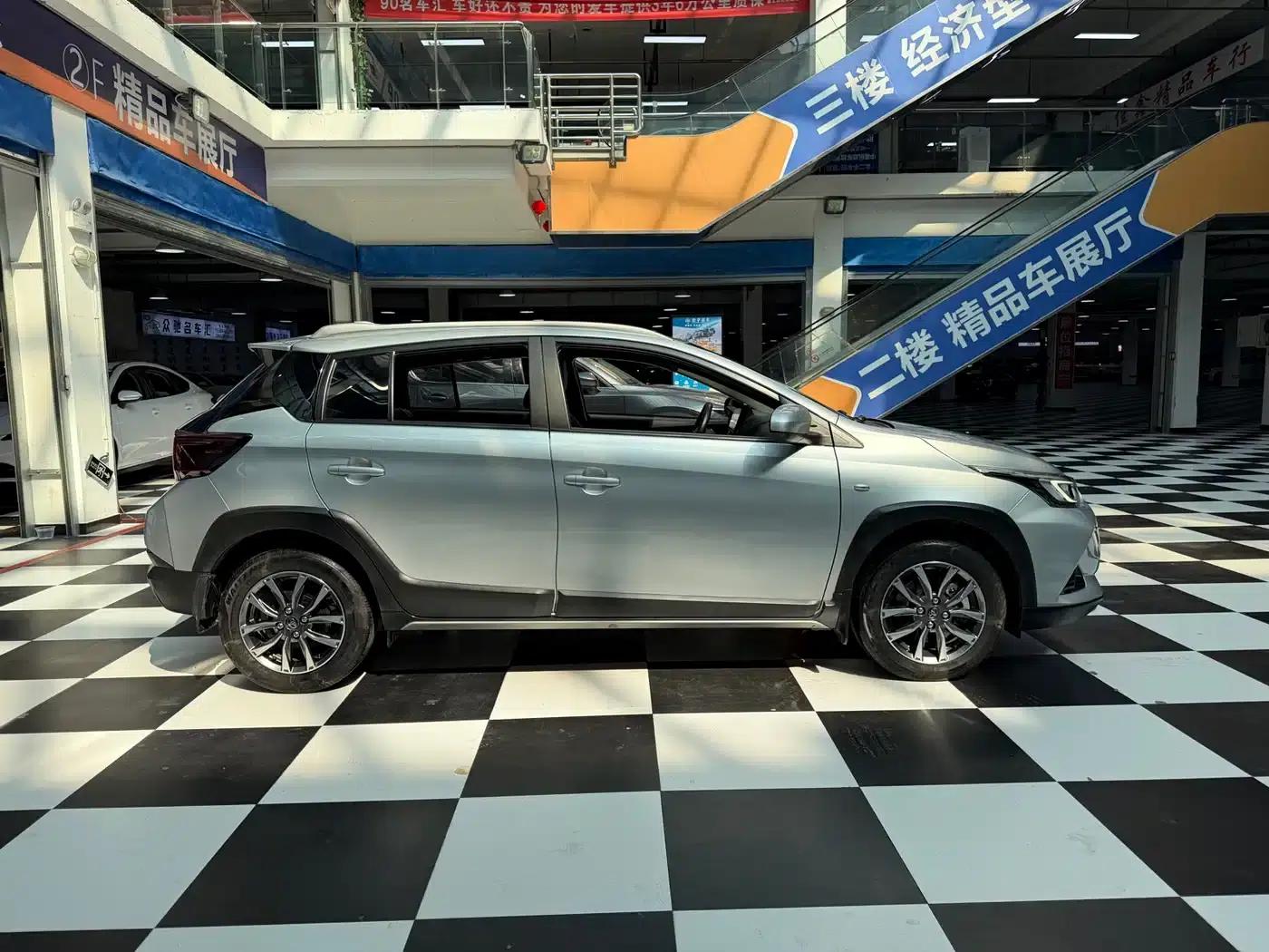 YARiS L 2022 Model YARiS X 1.5L CVT Luxury PLUS Edition — миниатюра 4