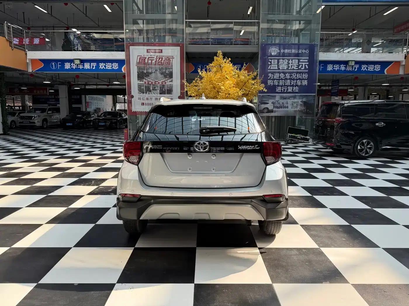 YARiS L 2022 Model YARiS X 1.5L CVT Luxury PLUS Edition — миниатюра 5