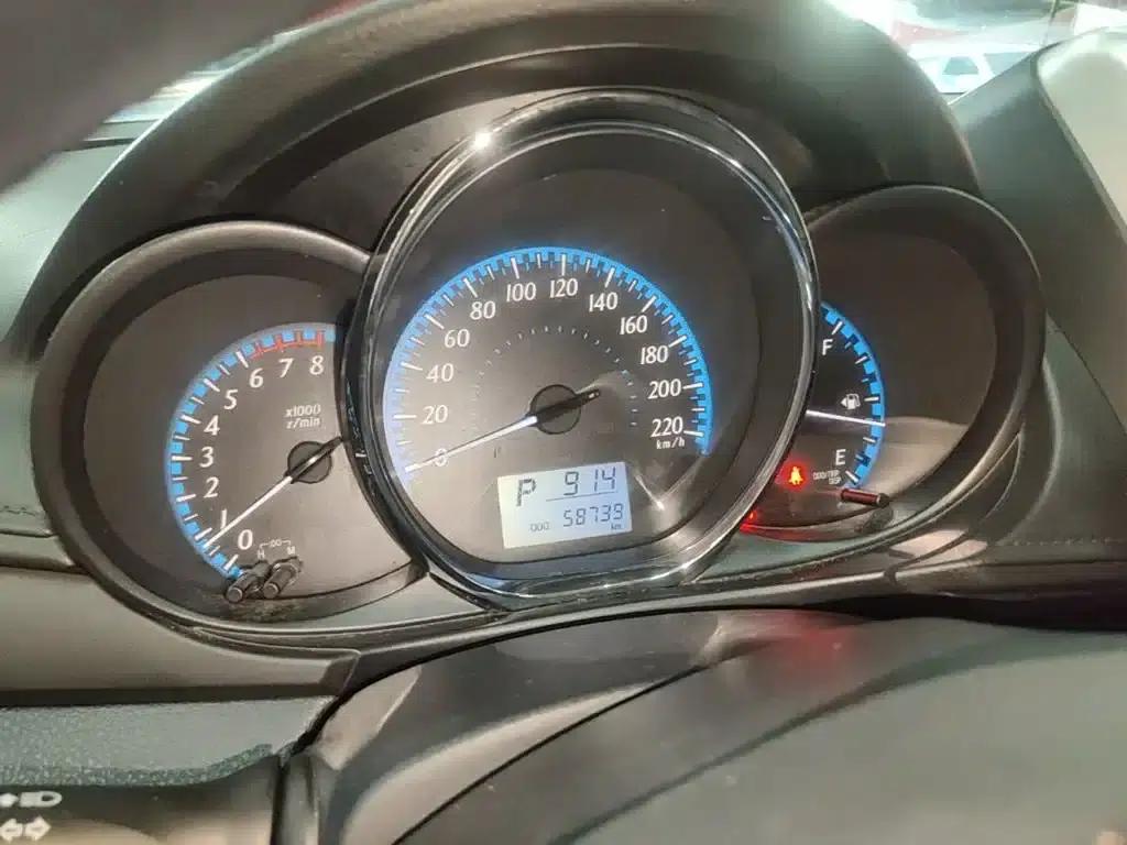 YARiS L Zhixuan 2016 Facelift 1.5E CVT Dynamic Edition — миниатюра 12