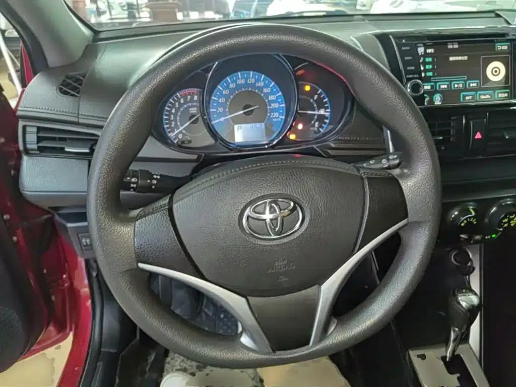 YARiS L Zhixuan 2015 1.5E Automatic Dynamic Edition — миниатюра 11