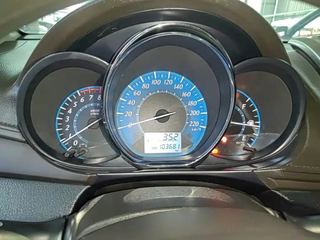 YARiS L Zhixuan 2015 1.5E Automatic Dynamic Edition — миниатюра 12