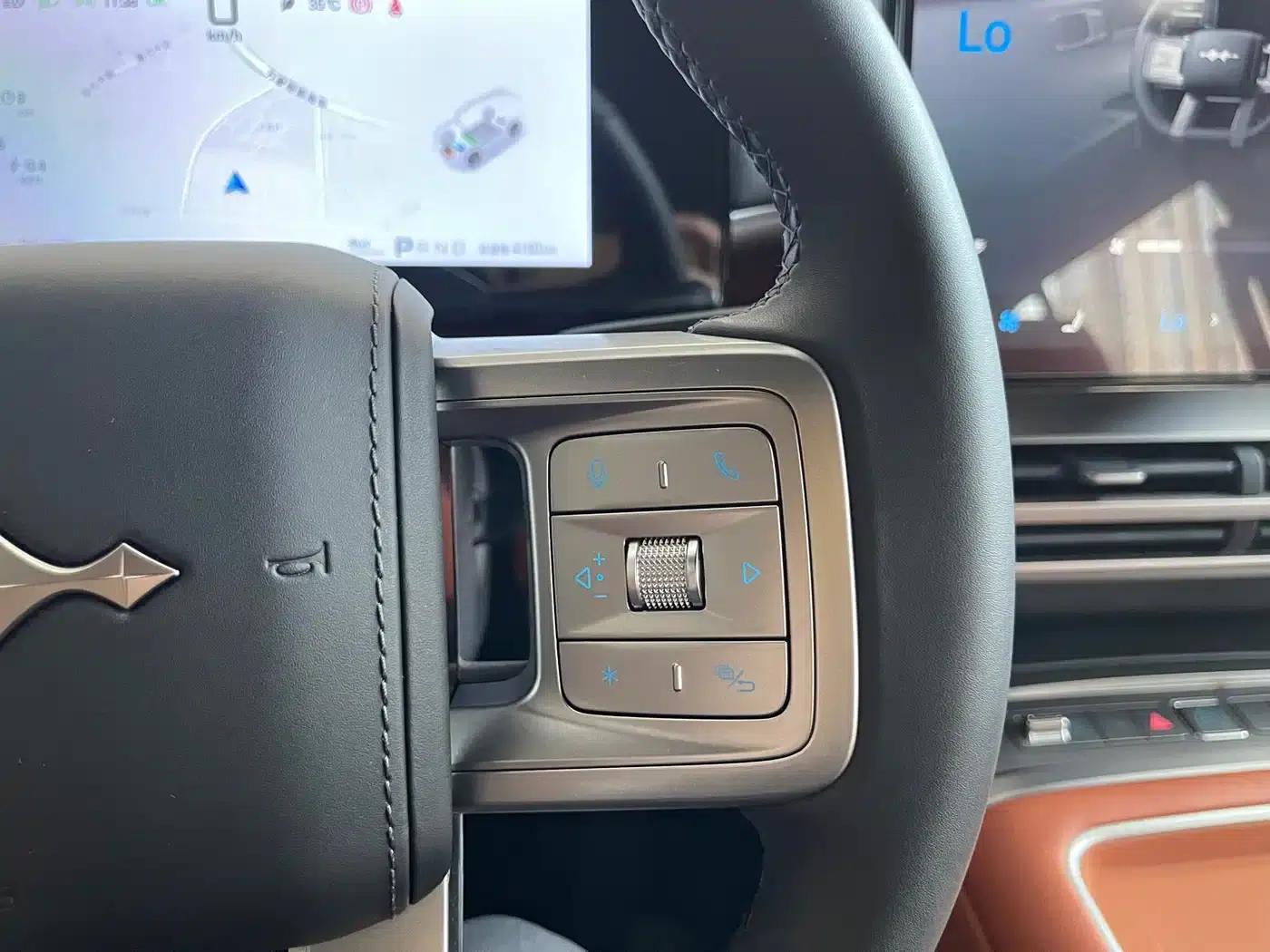Titanium 7 2025 Model 190KM 4WD Ultra Edition — миниатюра 12