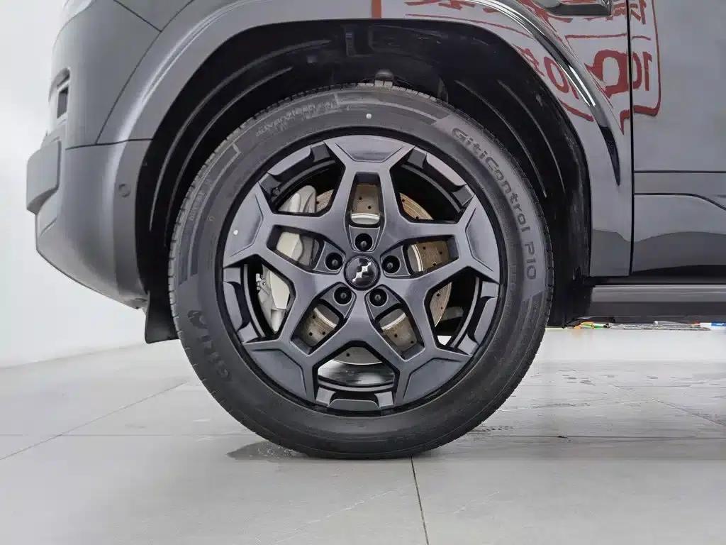 Titanium 7 2025 Model 190KM 4WD Ultra Edition — миниатюра 17