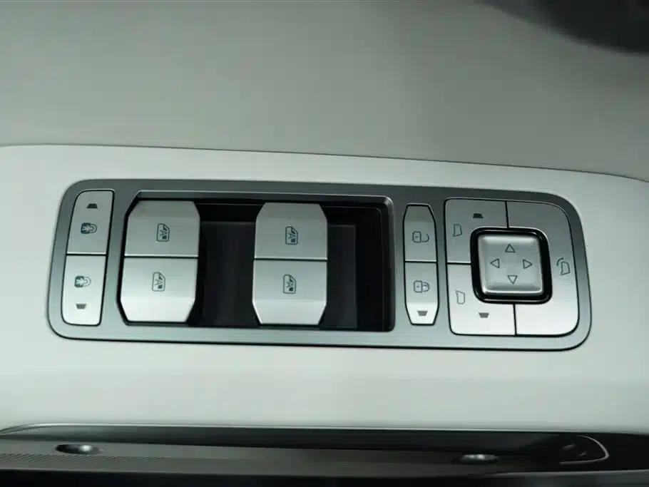 Titanium 3 2025 Model 501KM AWD Drone Edition — миниатюра 13
