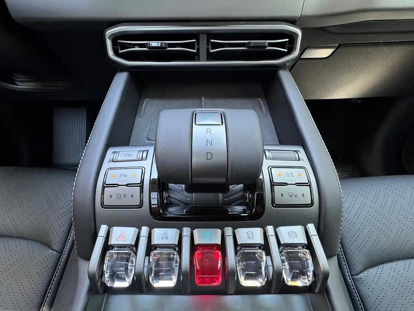 Titanium 3 2025 Model 501KM Rear-Wheel Drive Max Edition — миниатюра 16