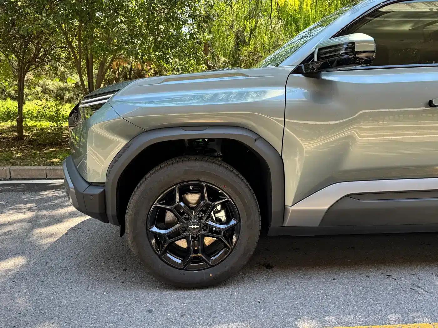 Titanium 3 2025 Model 501KM Rear-Wheel Drive Max Edition — миниатюра 3