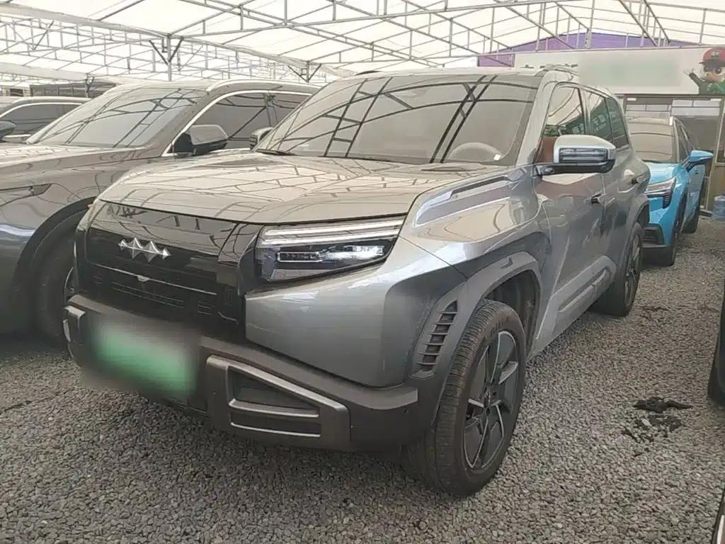 Titanium 3 2025 501KM AWD Max Edition — миниатюра 2