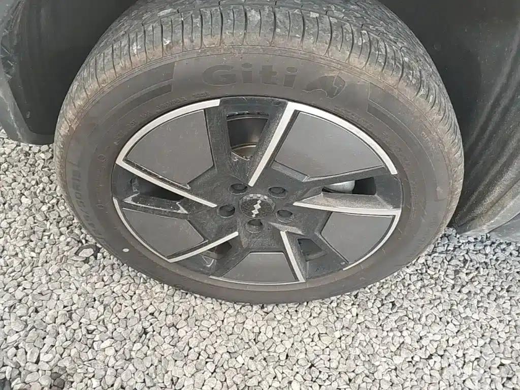 Titanium 3 2025 501KM AWD Max Edition — миниатюра 23