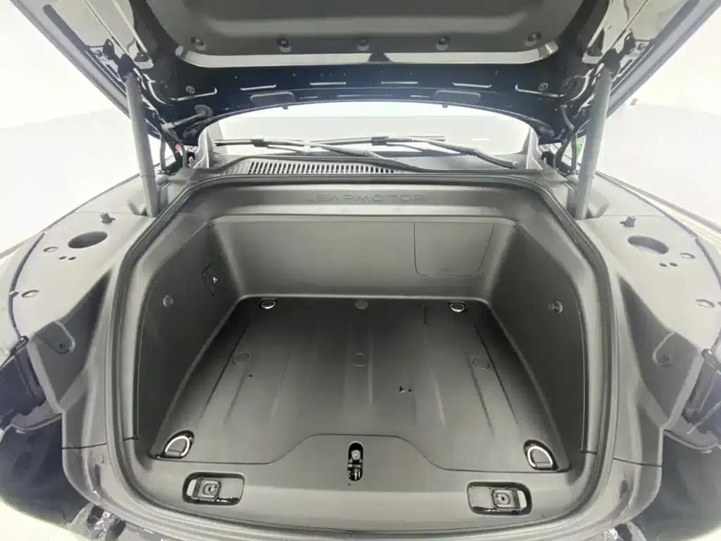 Leapmotor D19 2026 Pure Electric 720 Smart Edition (Six Seats) — миниатюра 12