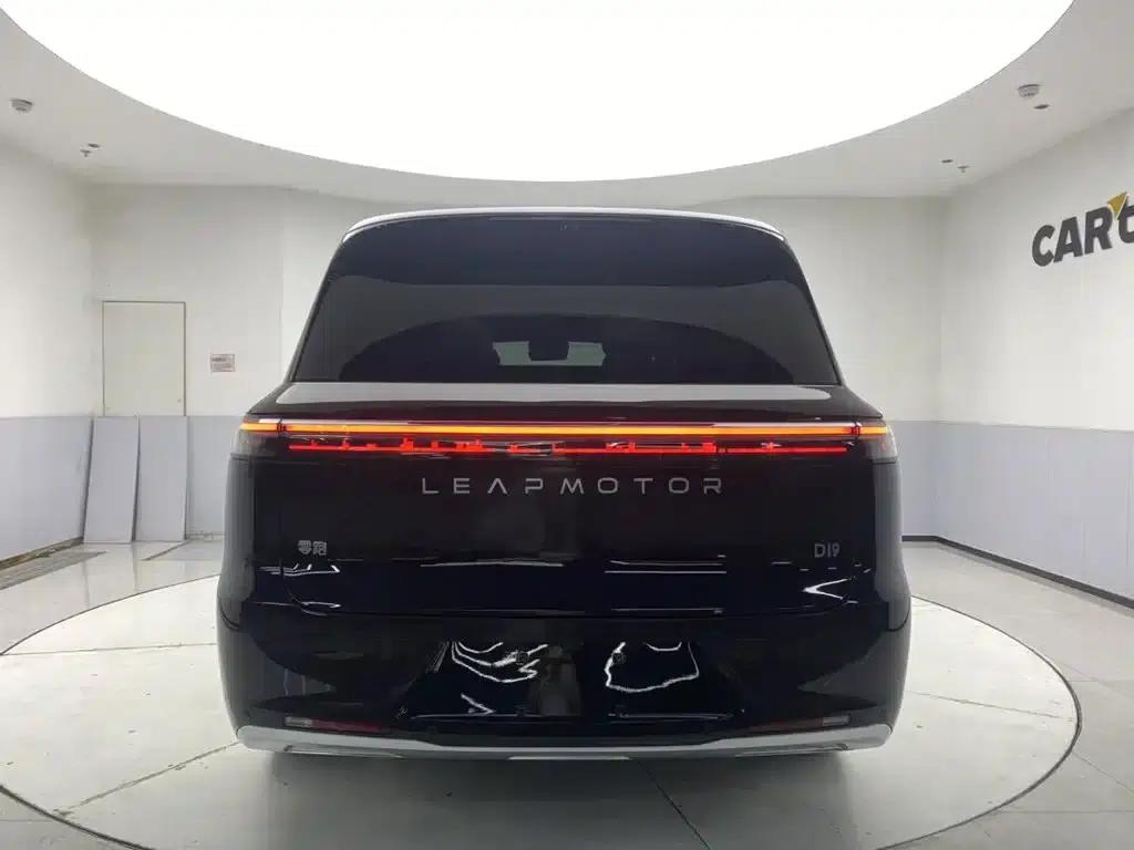 Leapmotor D19 2026 Pure Electric 720 Smart Edition (Six Seats) — миниатюра 6