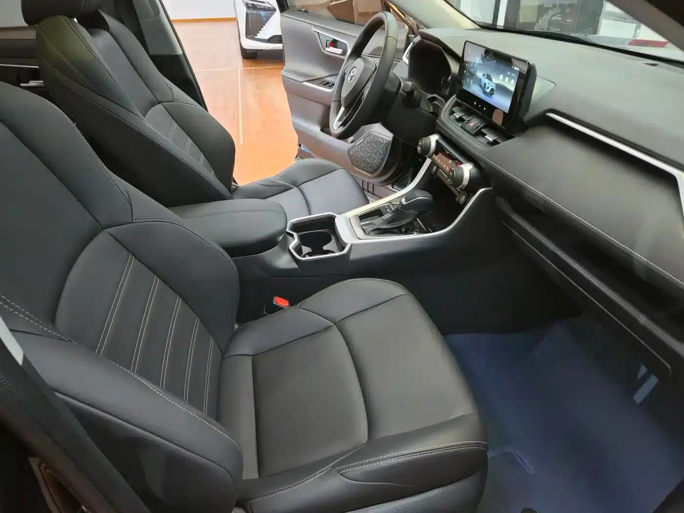2024 Toyota RAV4 2.0L CVT 2WD Luxury PLUS Edition — миниатюра 14