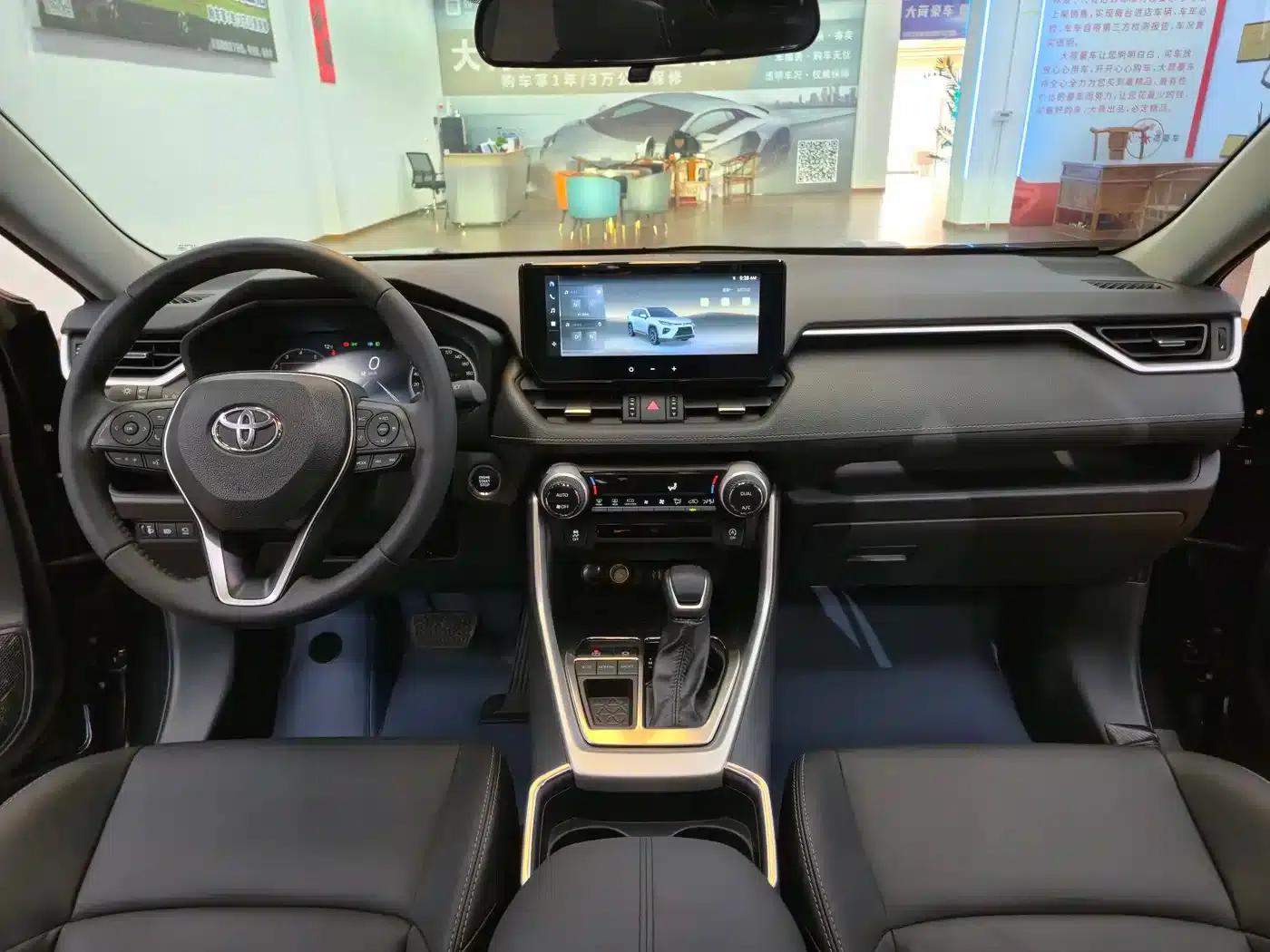 2024 Toyota RAV4 2.0L CVT 2WD Luxury PLUS Edition — миниатюра 16