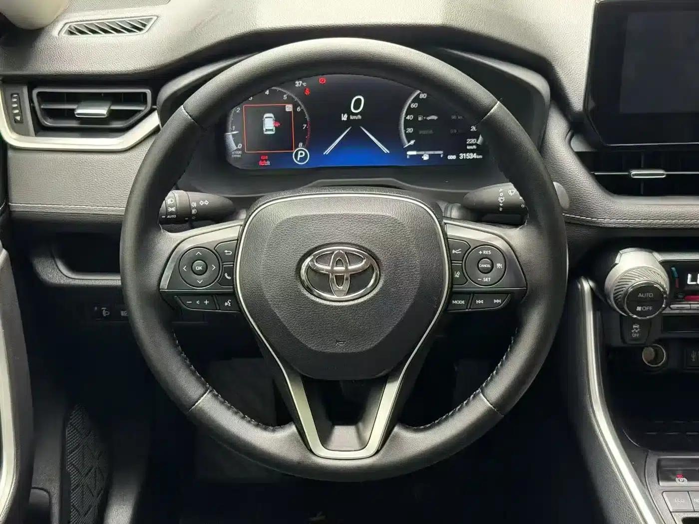 Highlander 2023 2.0L CVT 2WD Luxury PLUS Edition — миниатюра 8