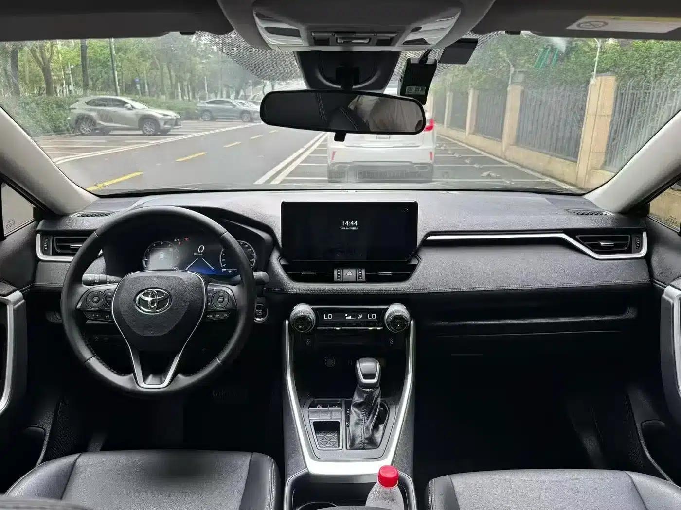 Highlander 2023 2.0L CVT 2WD Luxury PLUS Edition — миниатюра 10