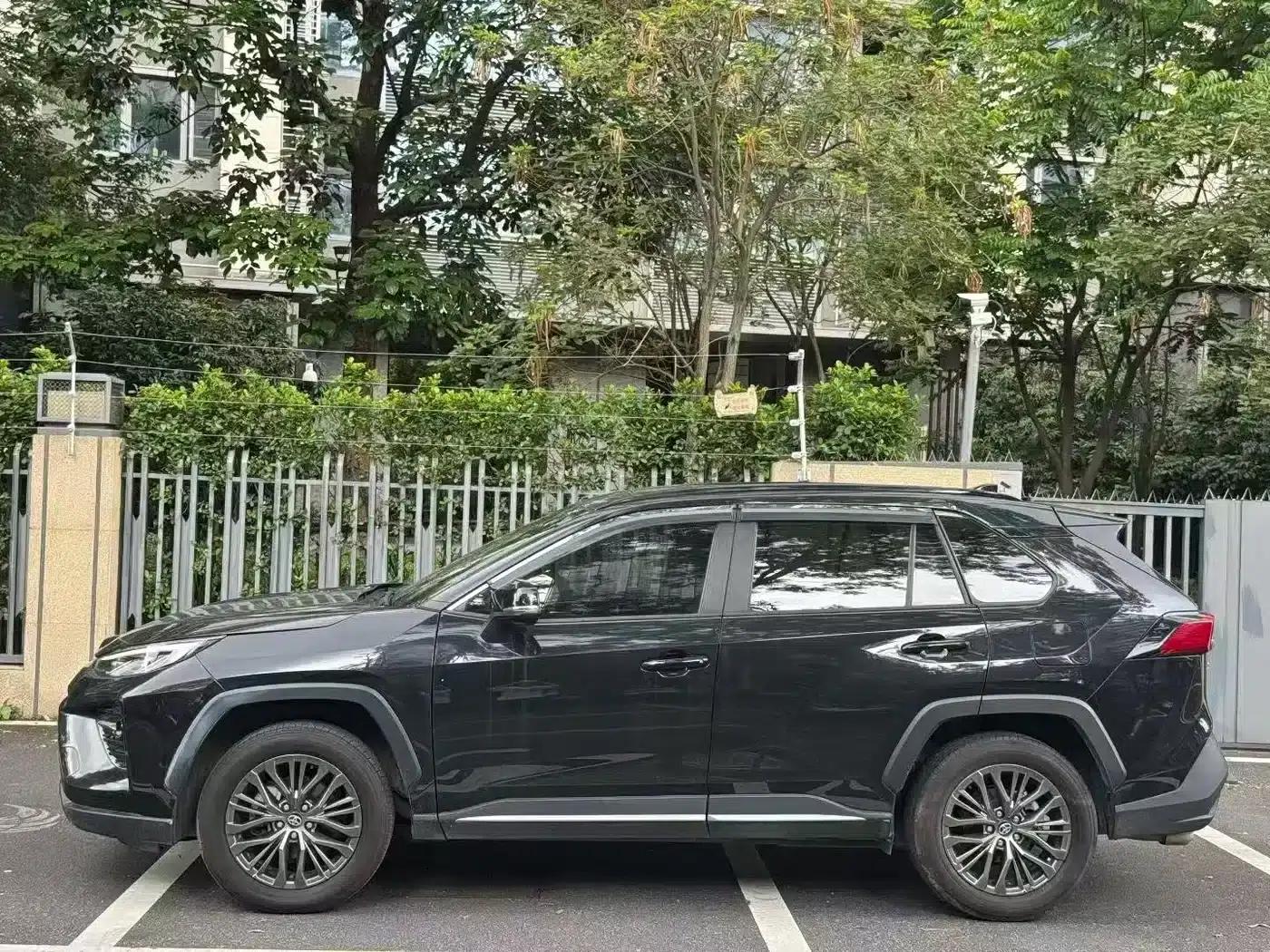Highlander 2023 2.0L CVT 2WD Luxury PLUS Edition — миниатюра 2