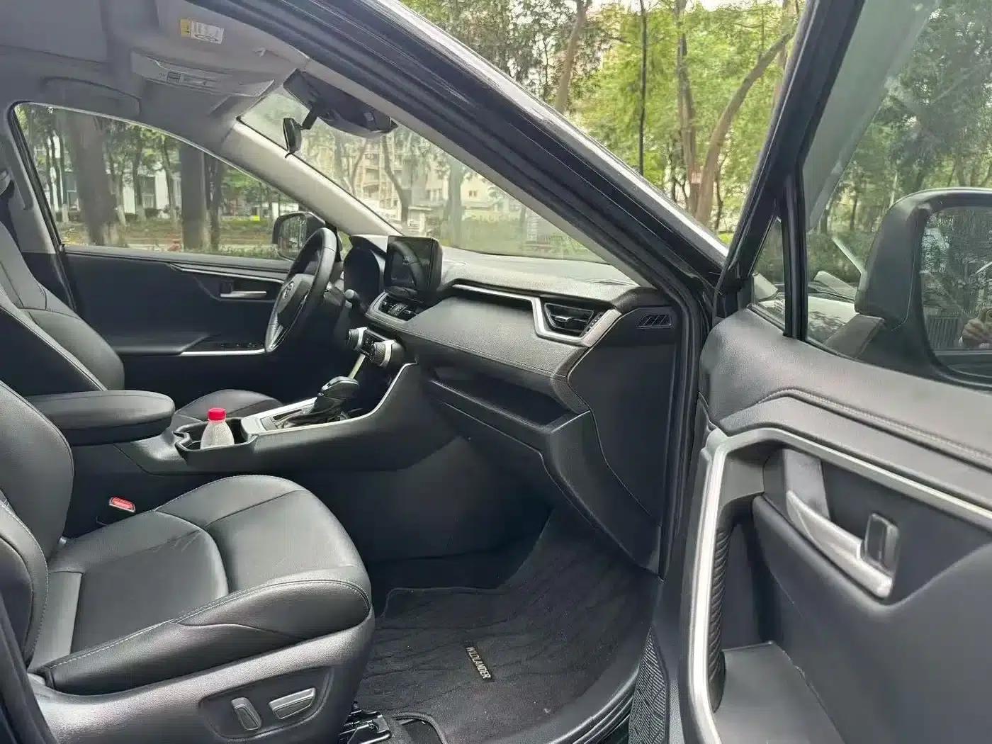 Highlander 2023 2.0L CVT 2WD Luxury PLUS Edition — миниатюра 8