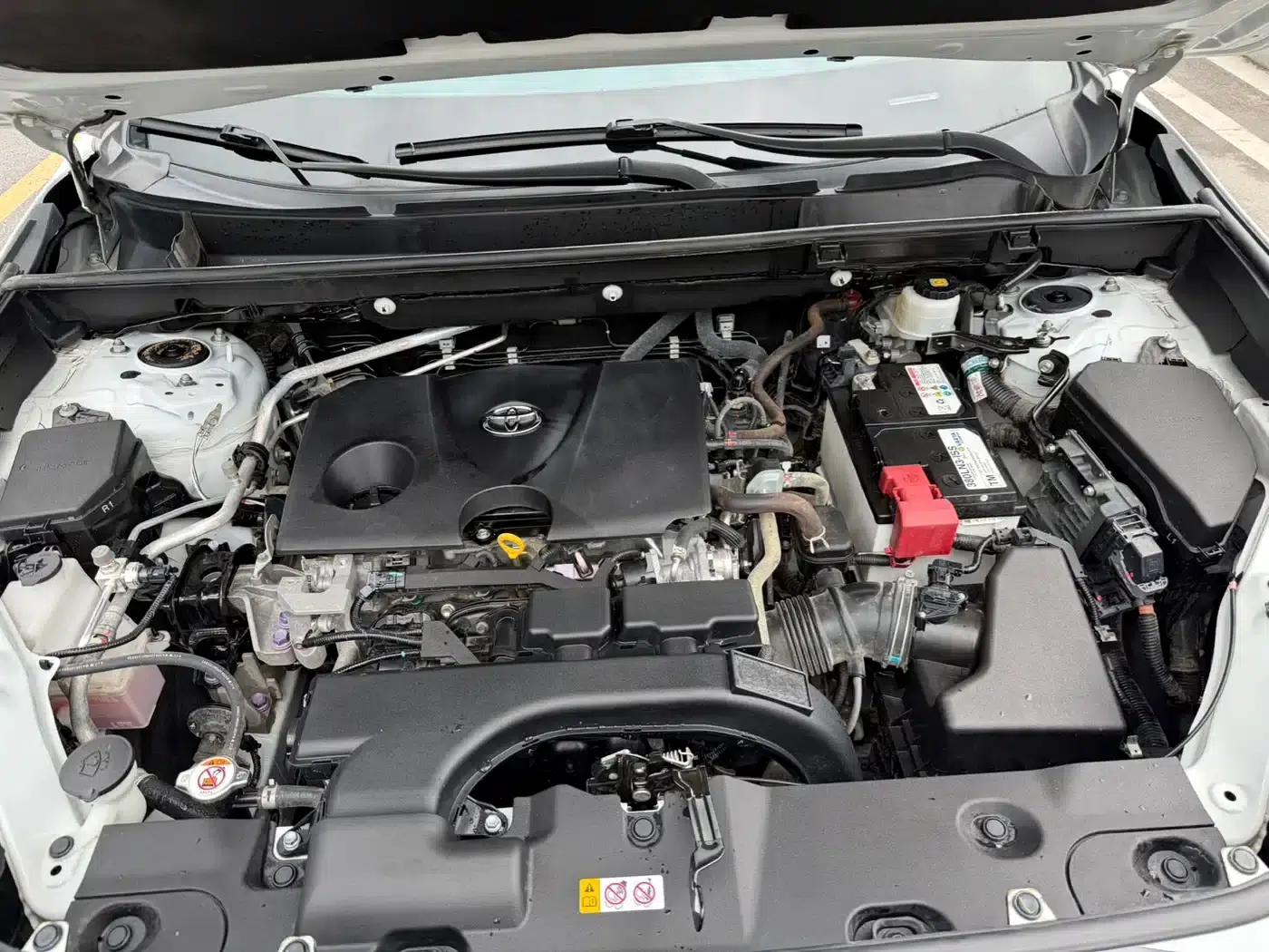 2021 Toyota RAV4 2.0L CVT 4WD Luxury Edition — миниатюра 17