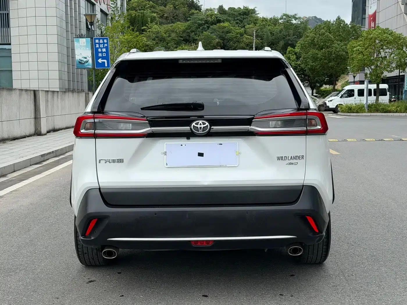 2021 Toyota RAV4 2.0L CVT 4WD Luxury Edition — миниатюра 6