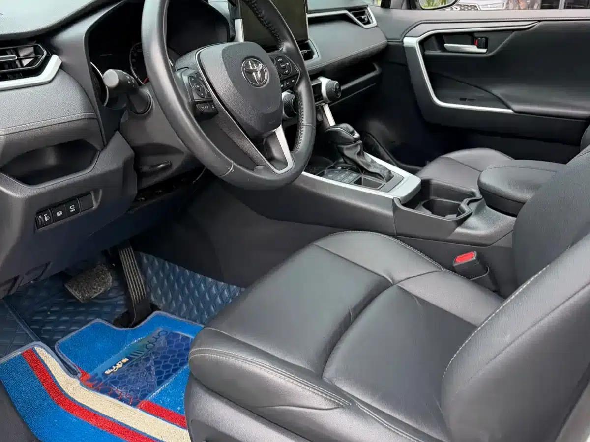 2021 Toyota RAV4 2.0L CVT 4WD Luxury Edition — миниатюра 8