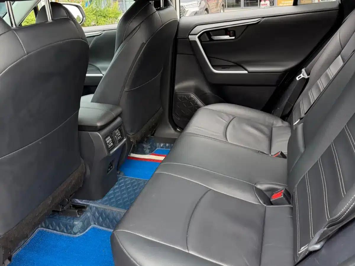 2021 Toyota RAV4 2.0L CVT 4WD Luxury Edition — миниатюра 9